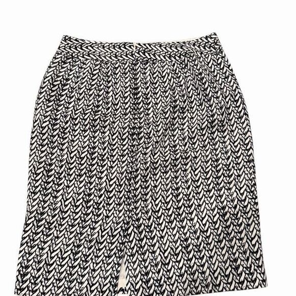 Banana Republic Pencil Skirt- size 6 - Picture 2 of 7